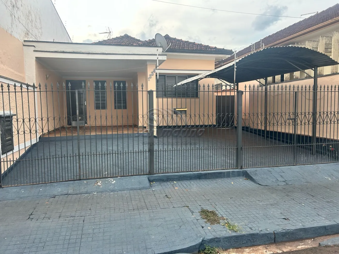 Casas / Padrão em Jaboticabal - foto 0