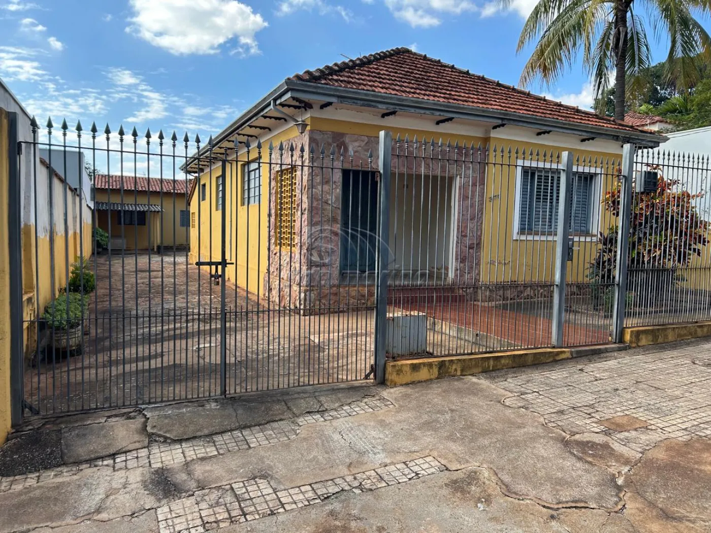 Casas / Padrão em Jaboticabal - foto 0