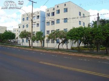 Alugar Apartamentos / Padrão em Jaboticabal. apenas R$ 120.000,00