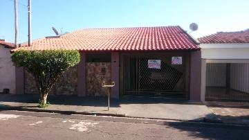 Alugar Casas / Padrão em Jaboticabal. apenas R$ 310.000,00