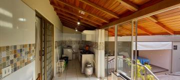 Alugar Casas / Padrão em Jaboticabal. apenas R$ 470.000,00