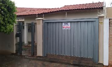 Alugar Casas / Padrão em Jaboticabal. apenas R$ 800.000,00