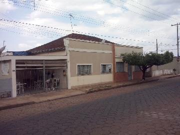 Alugar Casas / Padrão em Jaboticabal. apenas R$ 450.000,00