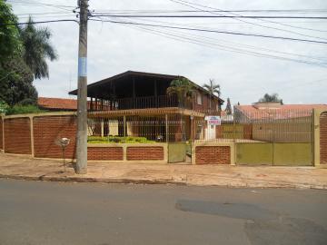 Alugar Casas / Sobrado em Jaboticabal. apenas R$ 3.000,00