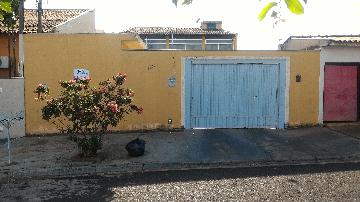 Alugar Casas / Sobrado em Jaboticabal. apenas R$ 315.000,00