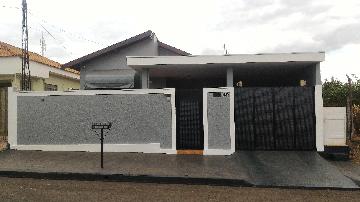 Alugar Casas / Padrão em Jaboticabal. apenas R$ 320.000,00