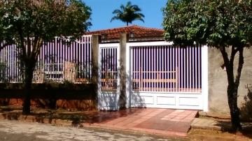 Alugar Casas / Padrão em Jaboticabal. apenas R$ 580.000,00