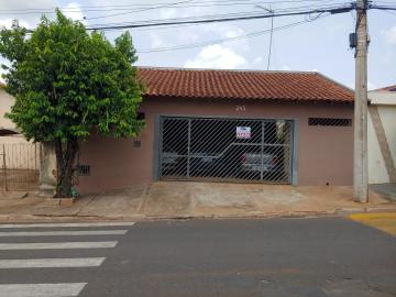 Alugar Casas / Padrão em Jaboticabal. apenas R$ 250.000,00