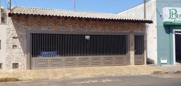 Alugar Casas / Padrão em Jaboticabal. apenas R$ 800.000,00