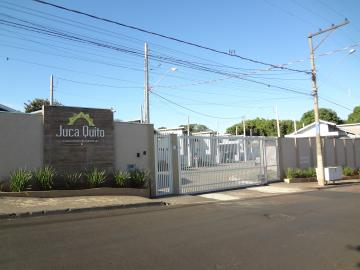 Alugar Casas / Condomínio em Jaboticabal. apenas R$ 900,00