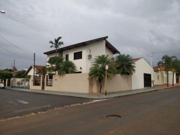 Alugar Casas / Sobrado em Jaboticabal. apenas R$ 850.000,00