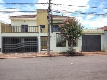 Alugar Casas / Padrão em Jaboticabal. apenas R$ 600.000,00