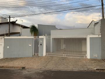Alugar Casas / Padrão em Jaboticabal. apenas R$ 2.800,00