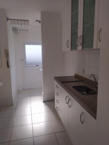 Alugar Apartamentos / Padrão em Jaboticabal. apenas R$ 1.300,00