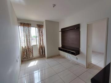 Alugar Apartamentos / Padrão em Jaboticabal. apenas R$ 950,00