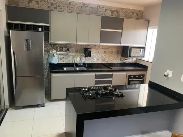 Alugar Casas / Padrão em Jaboticabal. apenas R$ 850.000,00