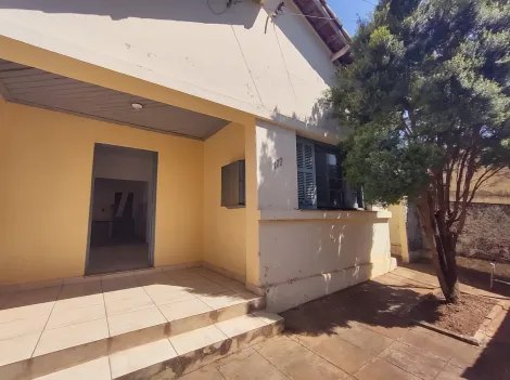 Alugar Casas / Padrão em Jaboticabal. apenas R$ 170.000,00