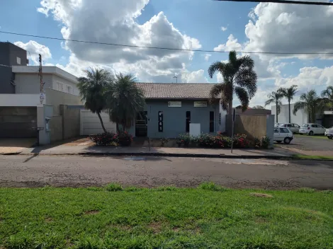 Alugar Casas / Comercial em Jaboticabal. apenas R$ 690.000,00