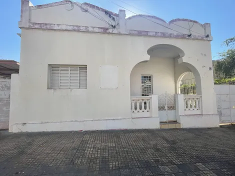Alugar Casas / Padrão em Jaboticabal. apenas R$ 1.200,00