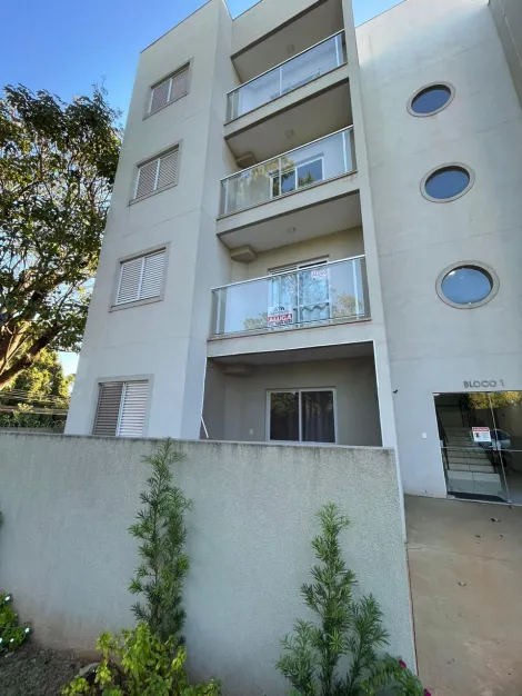 Alugar Apartamentos / Padrão em Jaboticabal. apenas R$ 1.600,00