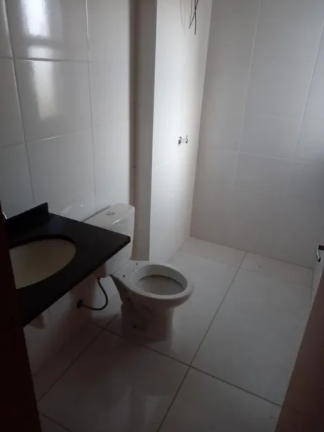 Alugar Apartamentos / Padrão em Jaboticabal. apenas R$ 220.000,00
