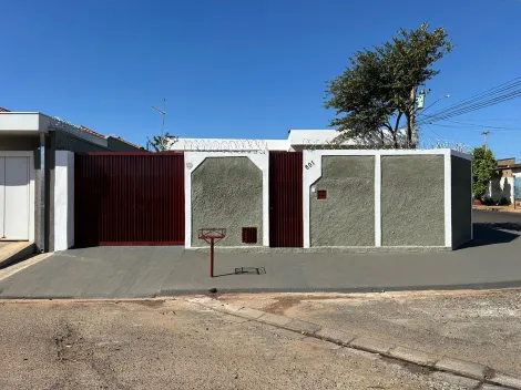 Alugar Casas / Padrão em Jaboticabal. apenas R$ 280.000,00