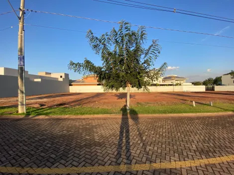 Terrenos Condomínio
