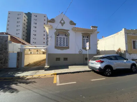 Alugar Casas / Padrão em Jaboticabal. apenas R$ 900.000,00